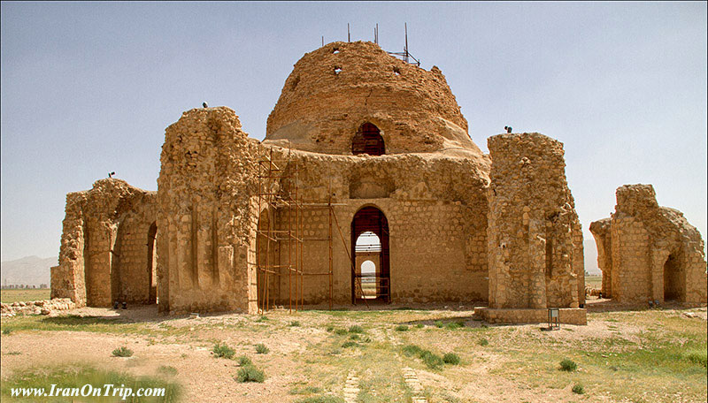 Sarvestan Palace in Shiran-Historical Places of Iran